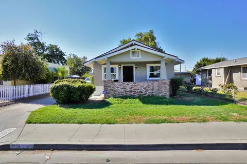 433 W Florinda St, Hanford, CA 93230
