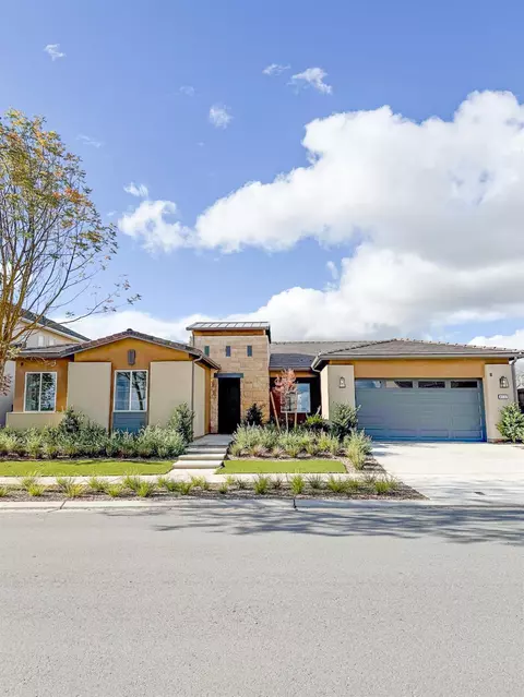 Exterior - 4132 Blackfish Rd, Madera, CA 93636 photo 2 of 4