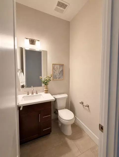 Bath - 4132 Blackfish Rd, Madera, CA 93636 photo 1 of 3
