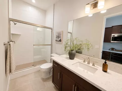 Bath - 4132 Blackfish Rd, Madera, CA 93636 photo 2 of 3