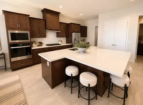 Kitchen - 4132 Blackfish Rd, Madera, CA 93636 photo 2 of 3