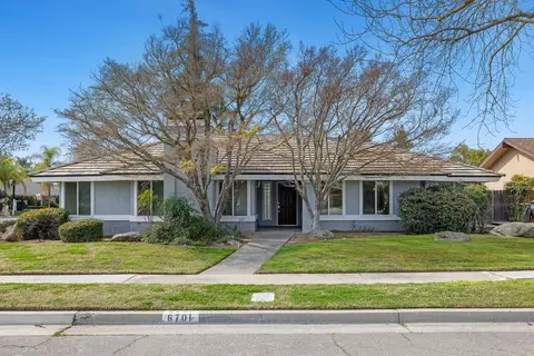 6701 N Dewey, Fresno, CA 93711