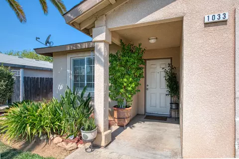 1033 Koufax, Madera, CA 93638