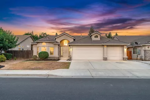 2914 N Apricot Ave, Fresno, CA 93727