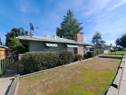 3004 N 1st St, Fresno, CA 93703