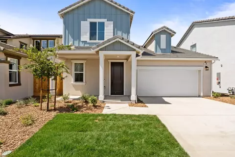 296 Huckleberry Rd S, Madera, CA 93636