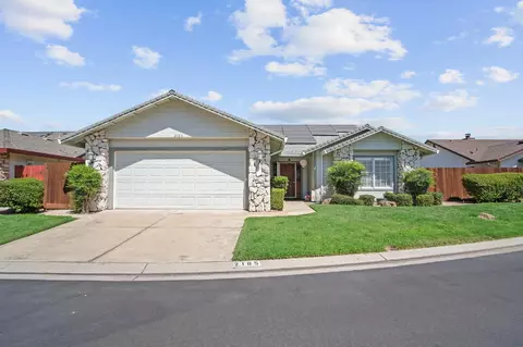 2185 Garden Circle Dr W, Manteca, CA 95336