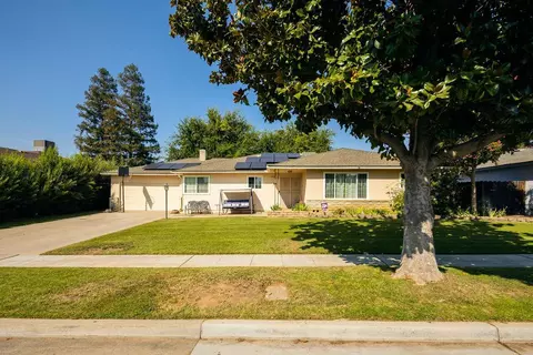 6085 N 10th St, Fresno, CA 93710