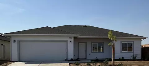 120 E Pitt Ave, Fresno, CA 93706