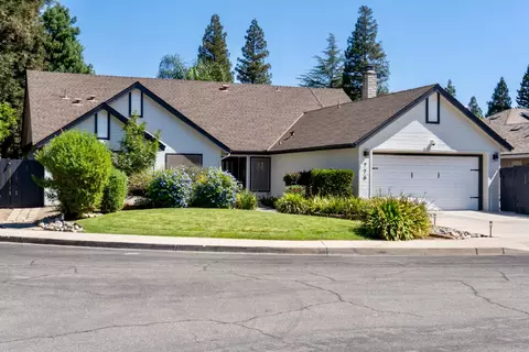 776 E Wood Duck Cir, Fresno, CA 93730