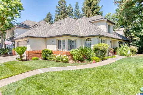 3048 W Pembrook Loop, Fresno, CA 93711