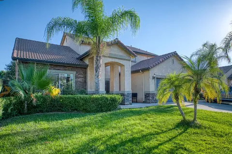 2213 E Katherine Ave, Fowler, CA 93625