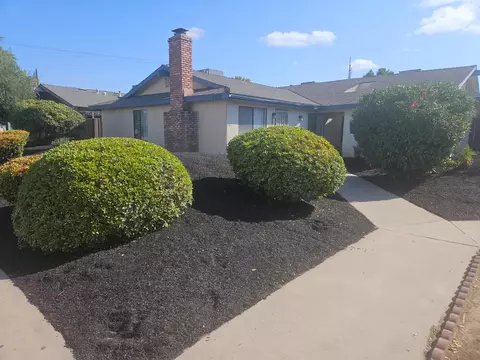 2336 N Fruit, Fresno, CA 93705