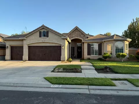 3208 Powers Ave, Clovis, CA 93619
