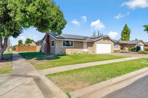 3607 N Ezie Ave, Fresno, CA 93727