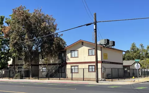 1391 N Palm Ave, Fresno, CA 93728