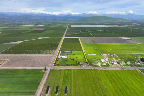 15725 Avenue 376, Visalia, CA 93292