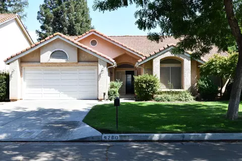 9260 N Green Meadows Ln, Fresno, CA 93720