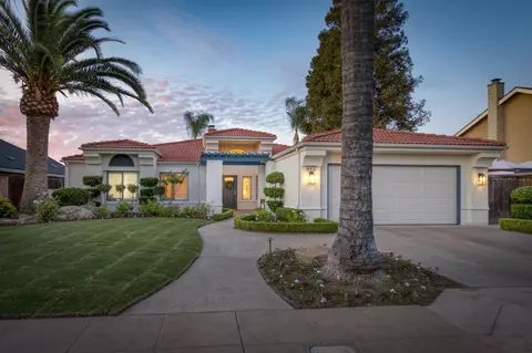 845 E Catalina Cir, Fresno, CA 93730