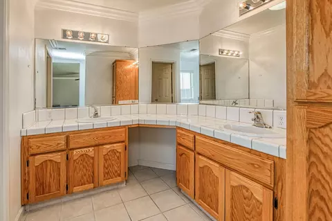 Bath - 12096 E Shepherd Ave, Clovis, CA 93619 photo 5 of 6