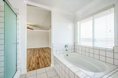 Bath - 12096 E Shepherd Ave, Clovis, CA 93619 photo 6 of 6