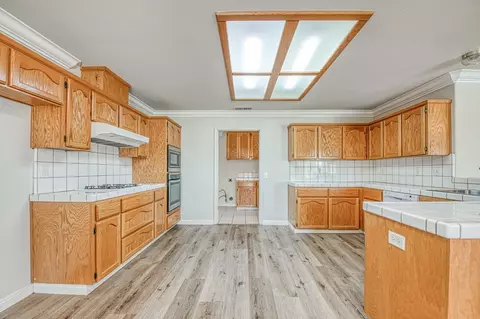 Kitchen - 12096 E Shepherd Ave, Clovis, CA 93619 photo 2 of 2