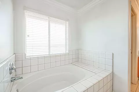 Bath - 12096 E Shepherd Ave, Clovis, CA 93619 photo 4 of 6