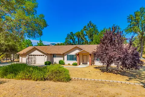 41028 Shandee Ln, Ahwahnee, CA 93601