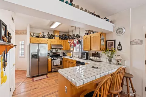 Kitchen - 35670 Road 603, Madera, CA 93638 photo 1 of 2