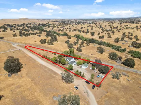 View/Area - 35670 Road 603, Madera, CA 93638 photo 2 of 19