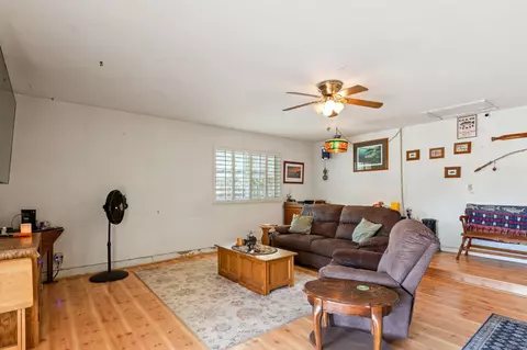 Living - 35670 Road 603, Madera, CA 93638 photo 2 of 4