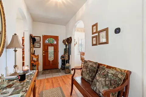 Entry Way - 35670 Road 603, Madera, CA 93638 photo 2 of 2