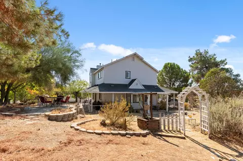 Exterior - 35670 Road 603, Madera, CA 93638 photo 6 of 17