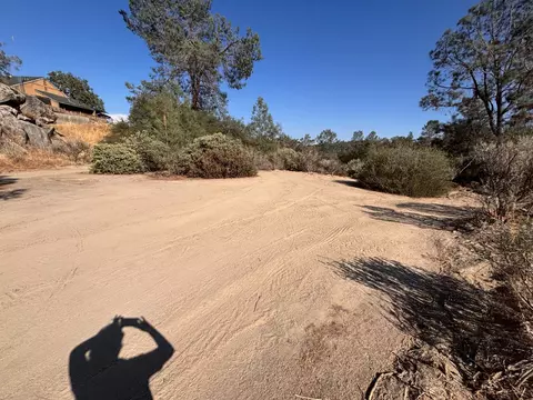 1713 S Long Hollow Ct S, Coarsegold, CA 93614