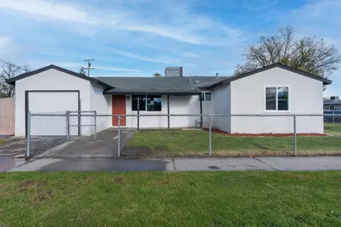 4448 N Fresno St, Fresno, CA 93726
