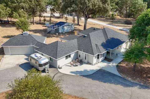 40087 Indian Springs Rd, Oakhurst, CA 93644