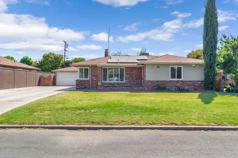 5026 E Lewis Ave, Fresno, CA 93727
