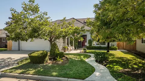 9268 N Recreation Ave, Fresno, CA 93720