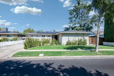 2925 E Ashcroft Ave, Fresno, CA 93726