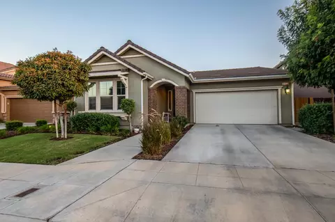 3528 Sussex Ave, Clovis, CA 93619