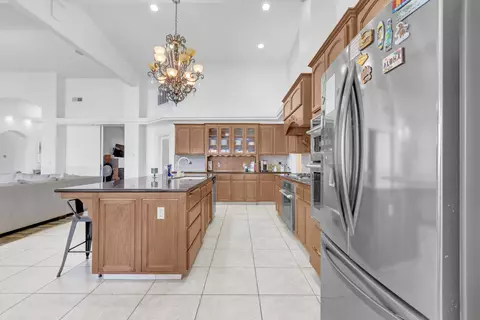 Kitchen - 3139 Hampton Dr, Madera, CA 93637 photo 3 of 5