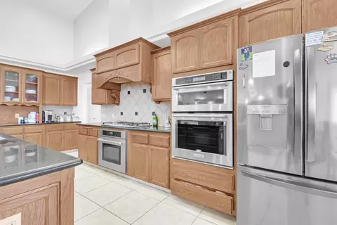 Kitchen - 3139 Hampton Dr, Madera, CA 93637 photo 1 of 5