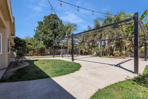 Exterior - 3139 Hampton Dr, Madera, CA 93637 photo 2 of 2