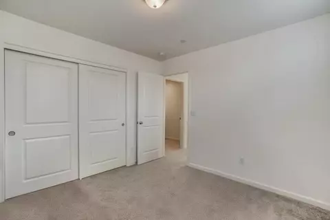 Bedroom - 933 Winchell Way W, Madera, CA 93636 photo 3 of 3