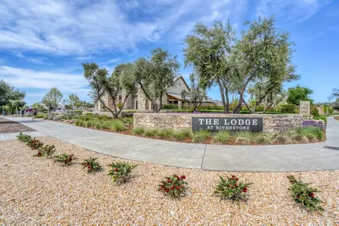 View/Area - 933 Winchell Way W, Madera, CA 93636 photo 2 of 5