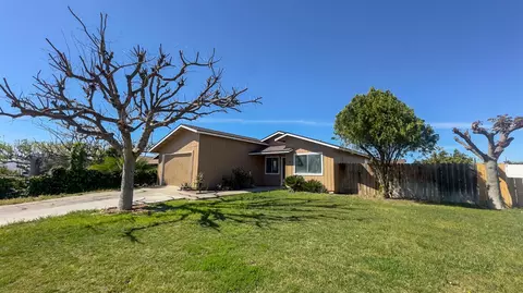 700 S Corcoran Ave, Avenal, CA 93204
