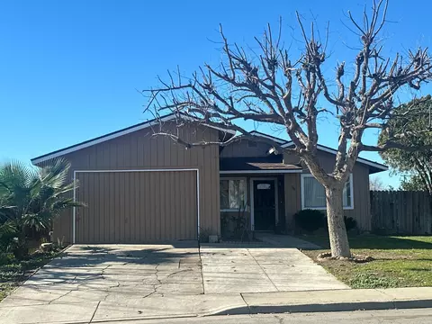 700 S Corcoran Ave, Avenal, CA 93204