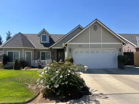 3205 N Dee Ann Ave, Fresno, CA 93727