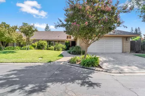 1041 W Sierra Ave, Fresno, CA 93711
