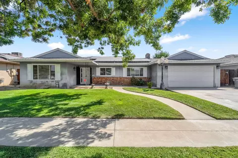 4446 N Crystal Ave, Fresno, CA 93705